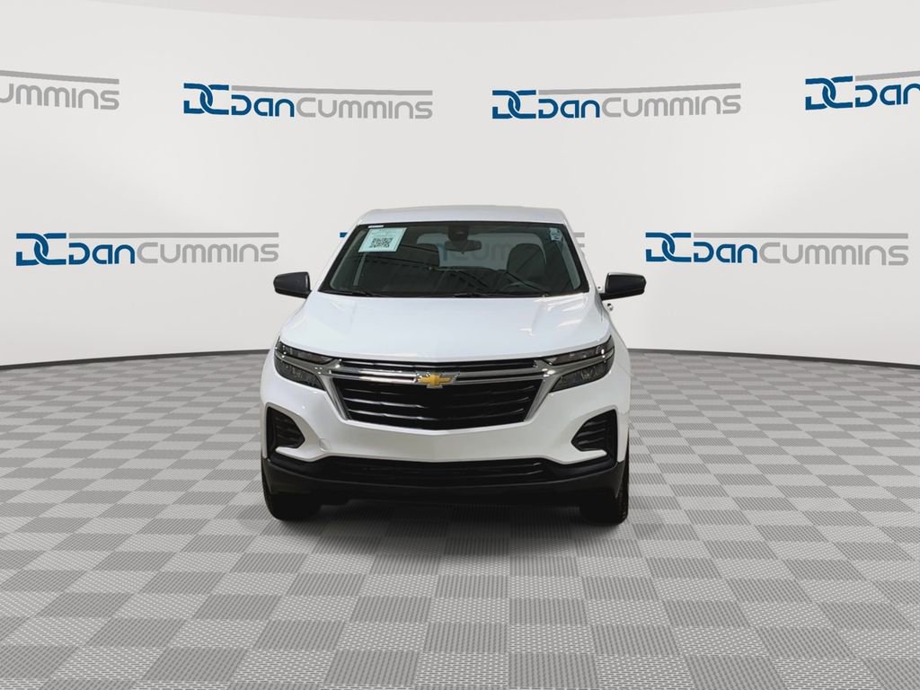 Used 2022 Chevrolet Equinox LS w/ LS Convenience Package image 3
