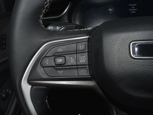 Used 2024 Jeep Grand Cherokee L Limited w/ Luxury Tech Group II image 17