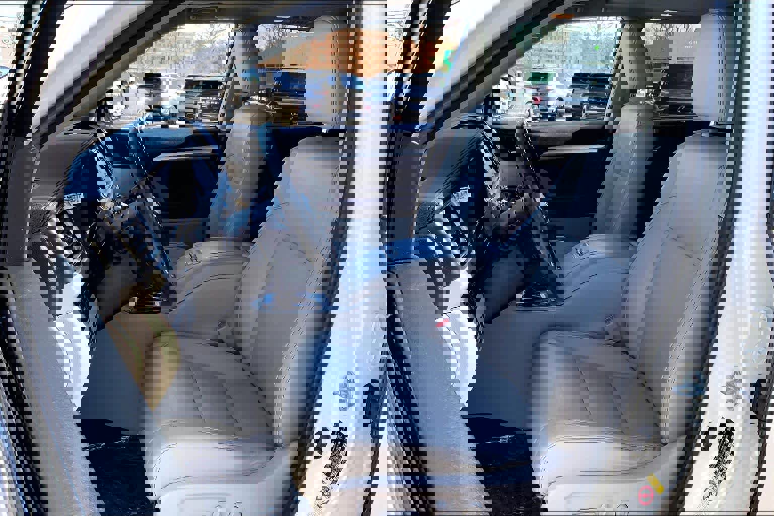 Used 2017 Toyota Highlander XLE image 9