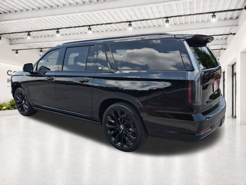 Used 2025 Cadillac Escalade ESV Sport Platinum w/ LPO, ONYX Package AWD/4WD image 8