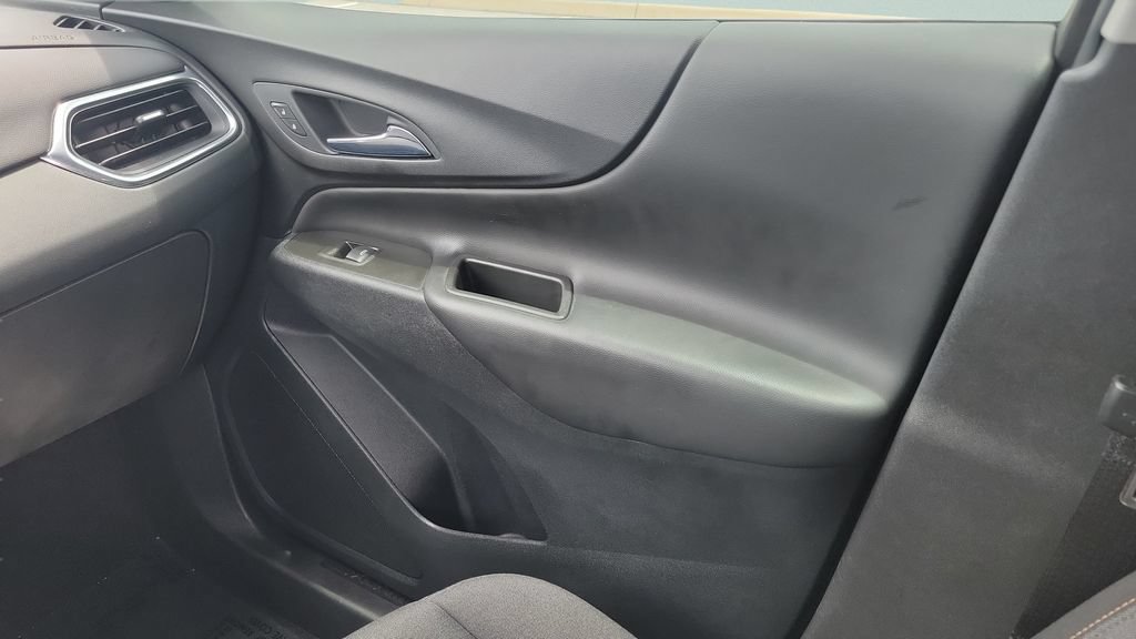 Used 2021 Chevrolet Equinox LT FWD image 13