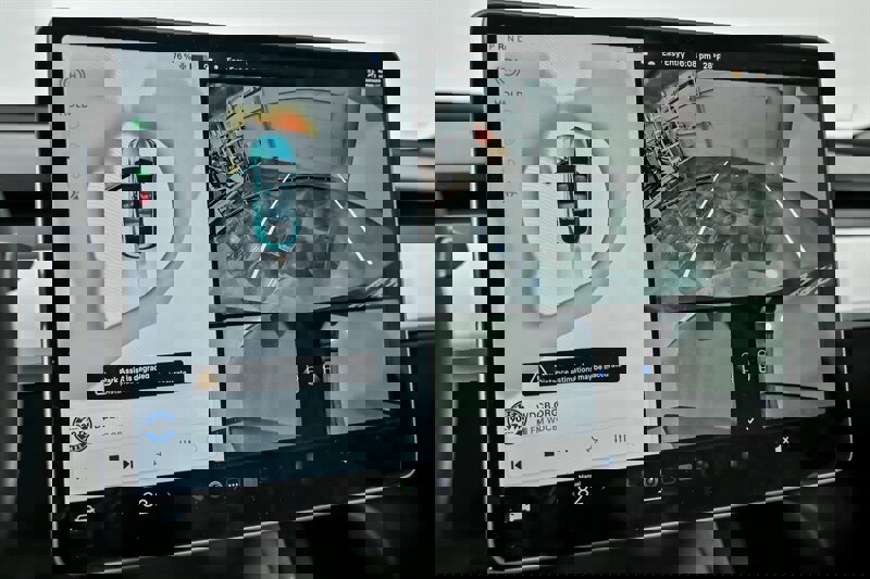 Used 2022 Tesla Model Y Long Range image 27