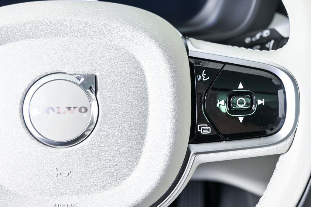 New 2026 Volvo XC60 T8 Ultra w/ Protection Package Premier AWD/4WD image 11