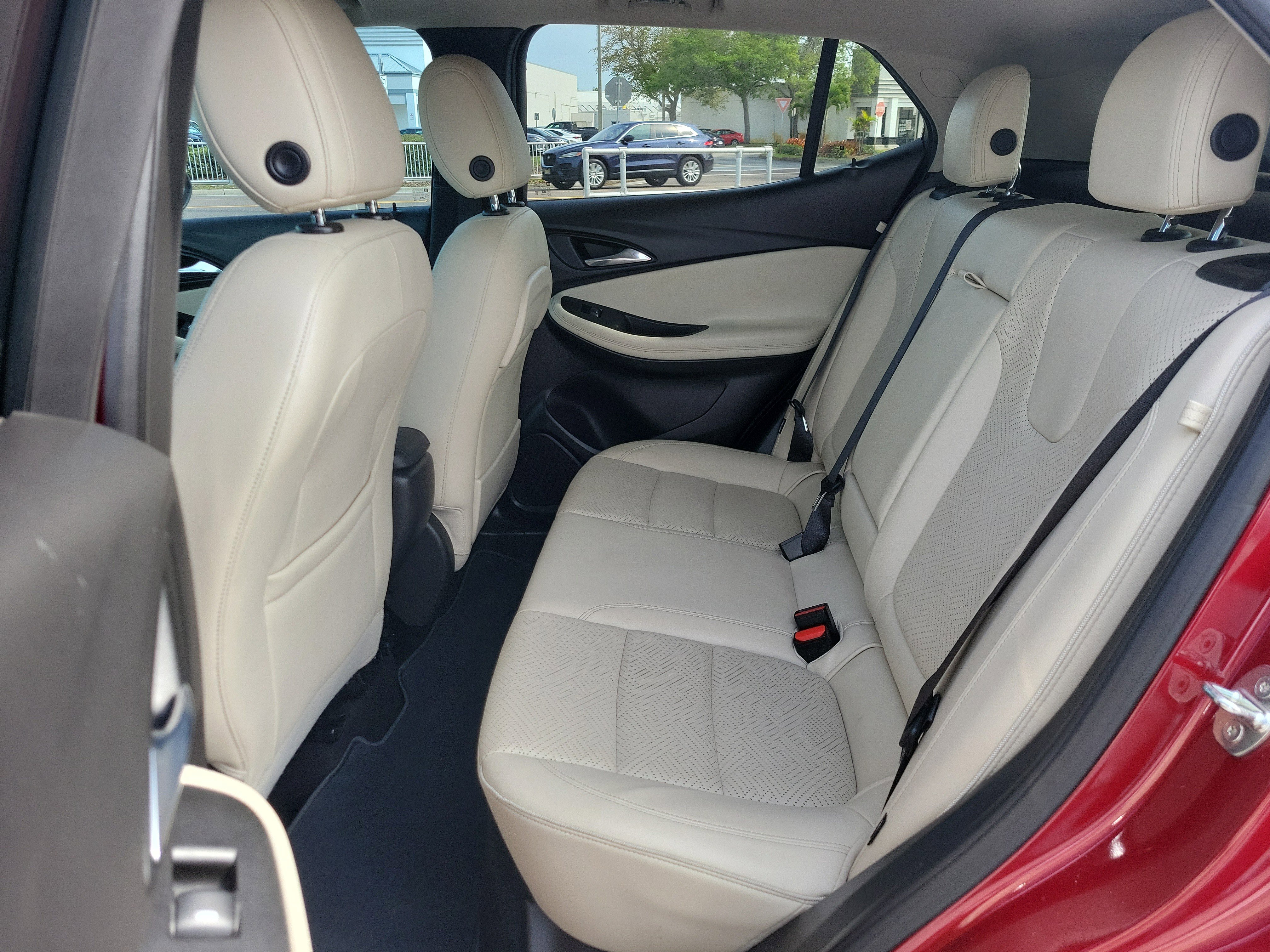 Certified 2021 Buick Encore GX Essence w/ Advanced Technology Package image 16