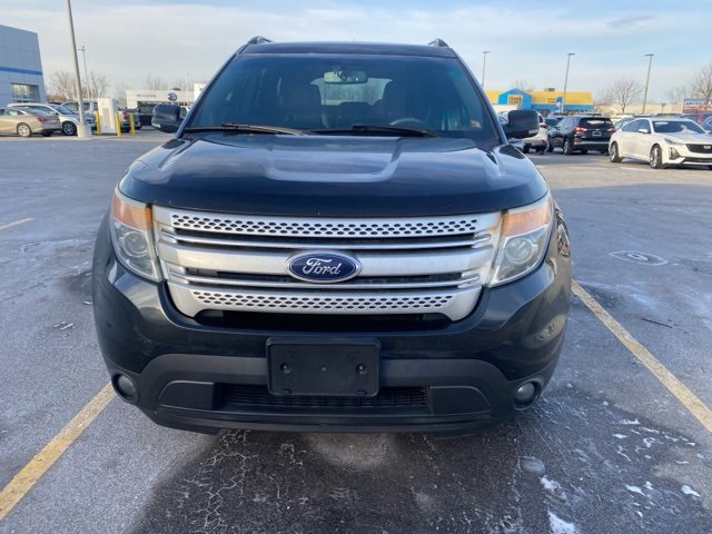 Used 2014 Ford Explorer XLT w/ Equipment Group 202A image 2
