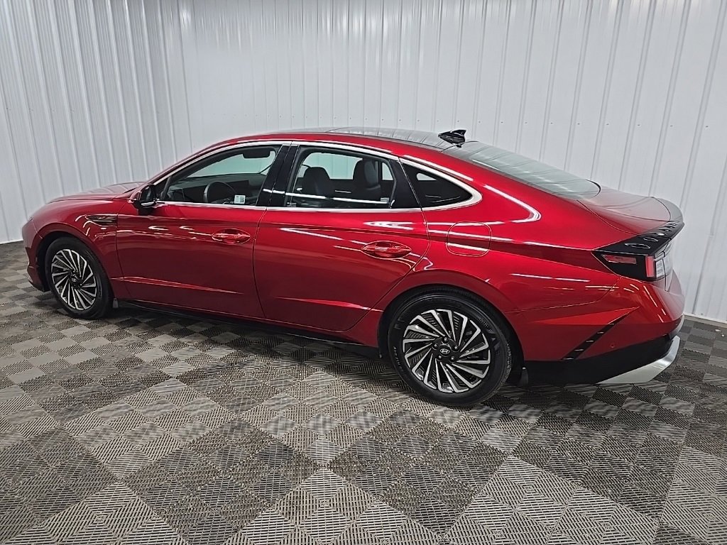 Used 2024 Hyundai Sonata Limited image 4