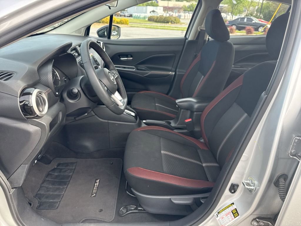 Used 2024 Nissan Versa SR image 21