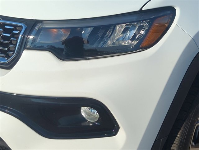 Certified 2024 Jeep Compass Limited image 9