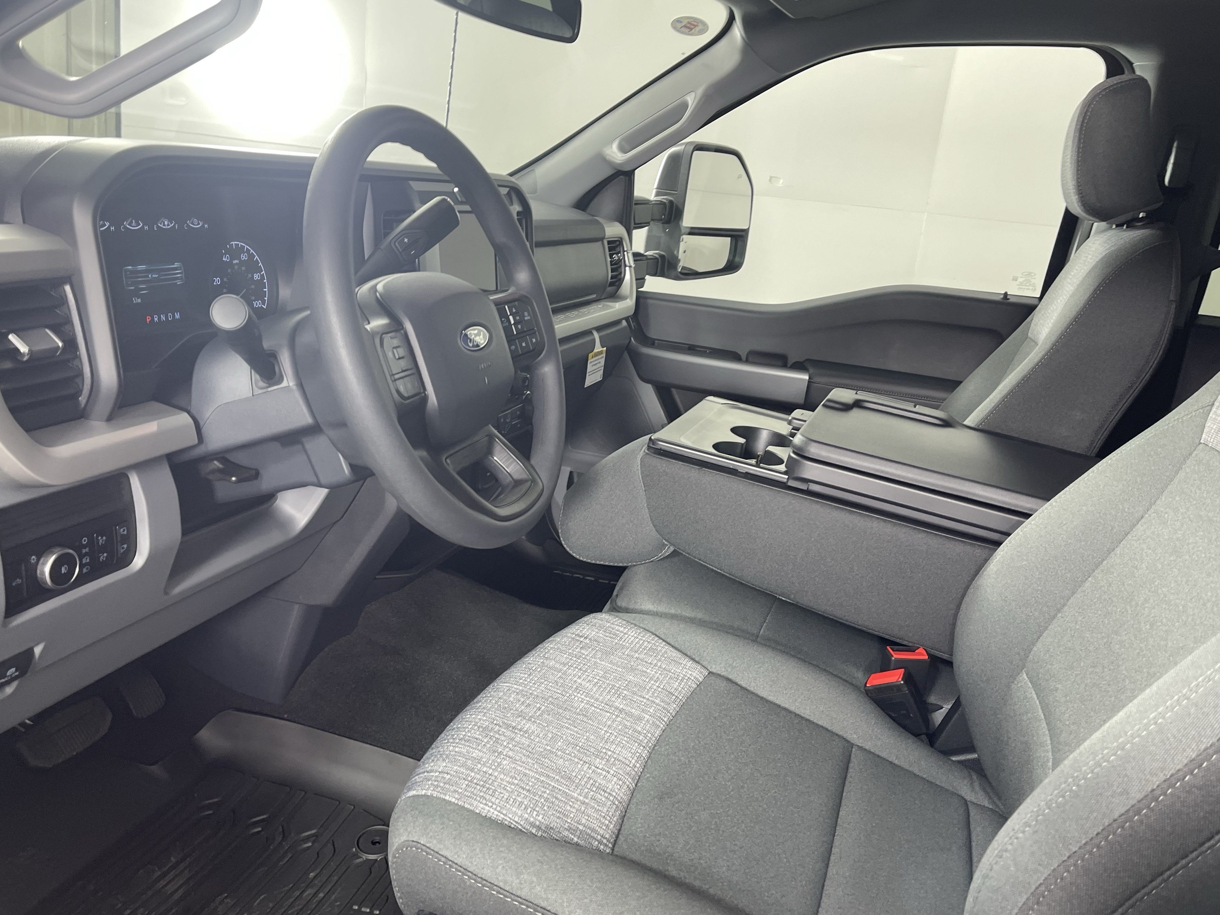 New 2027 Ford F250 XLT w/ FX4 Off-Road Package AWD/4WD image 10