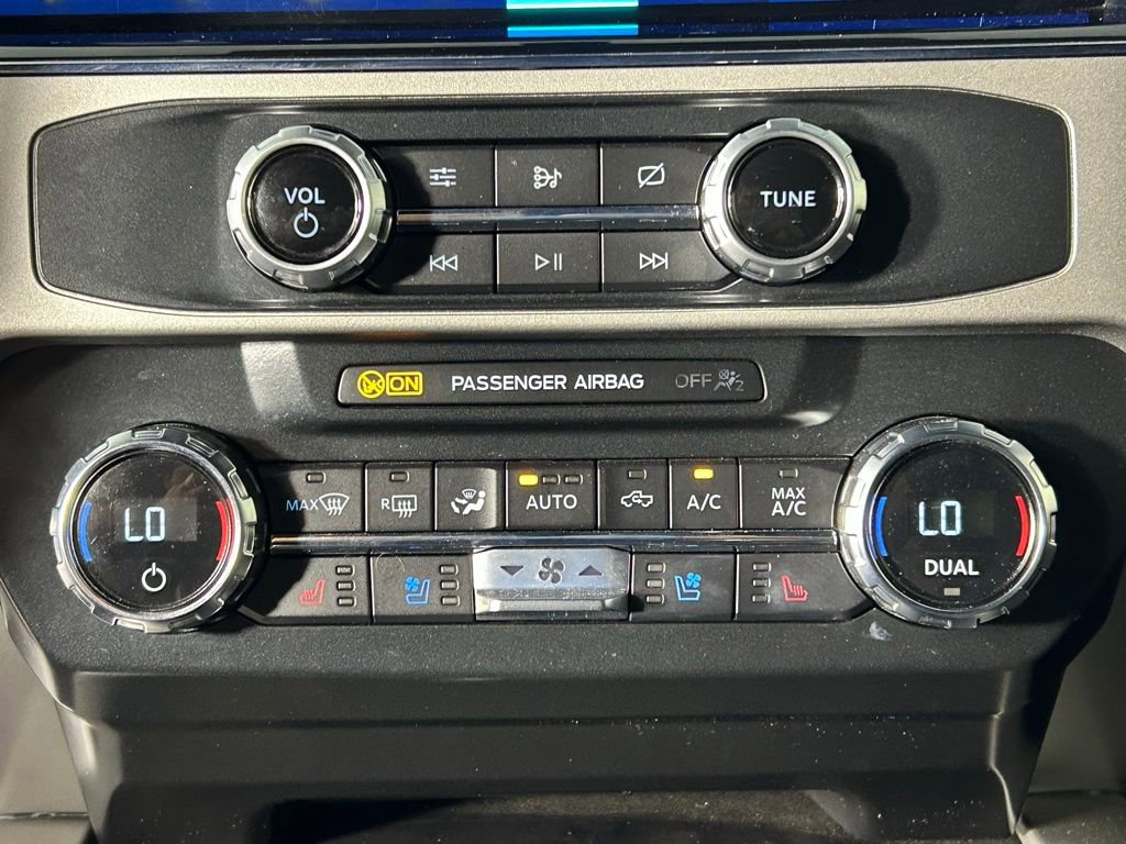 Used 2022 Ford F250 Lariat w/ Lariat Value Package AWD/4WD image 22