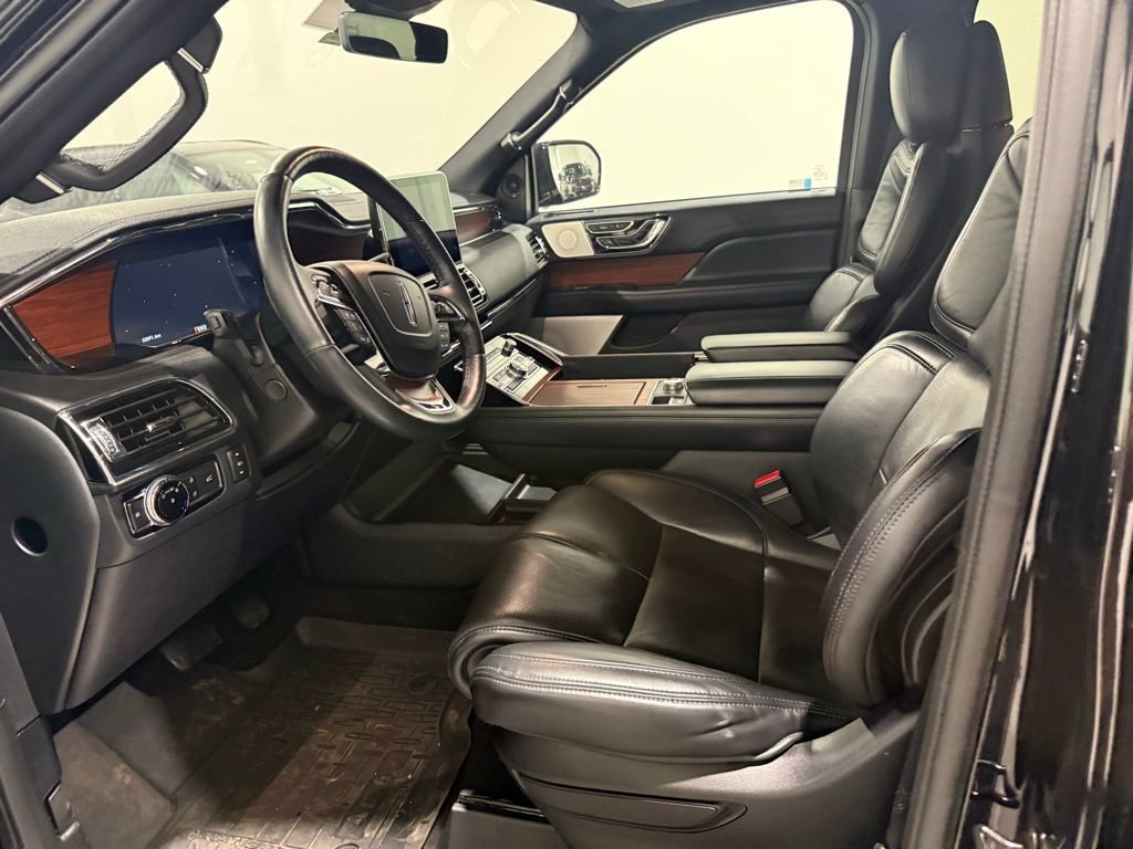 Used 2020 Lincoln Navigator Reserve w/ Equipment Group 208A Reserve image 11