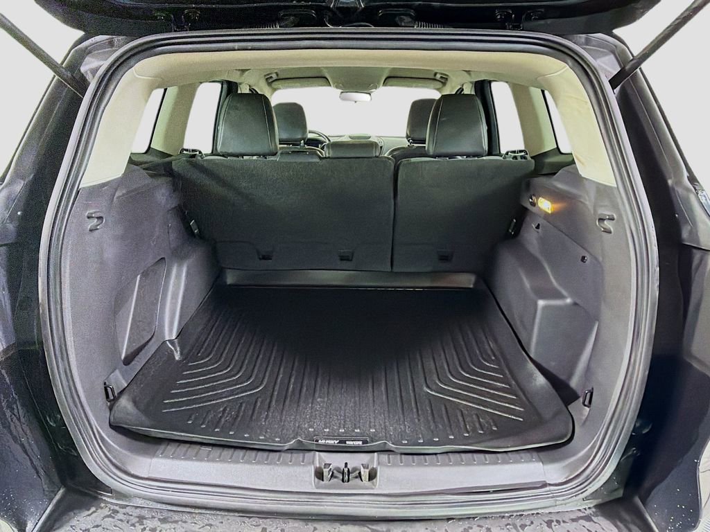 Used 2019 Ford Escape SE image 25