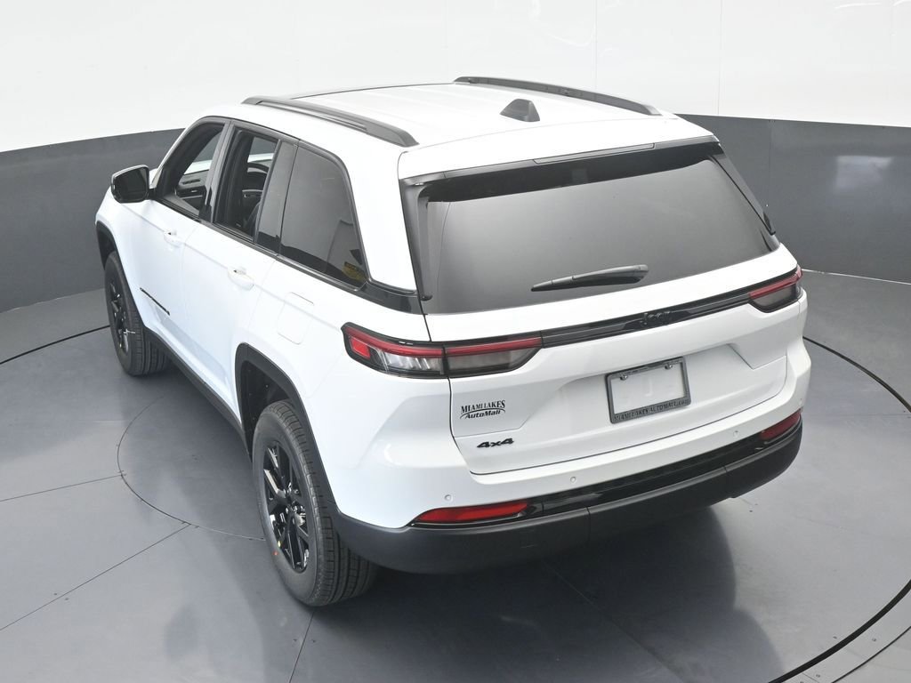 New 2025 Jeep Grand Cherokee Altitude image 44