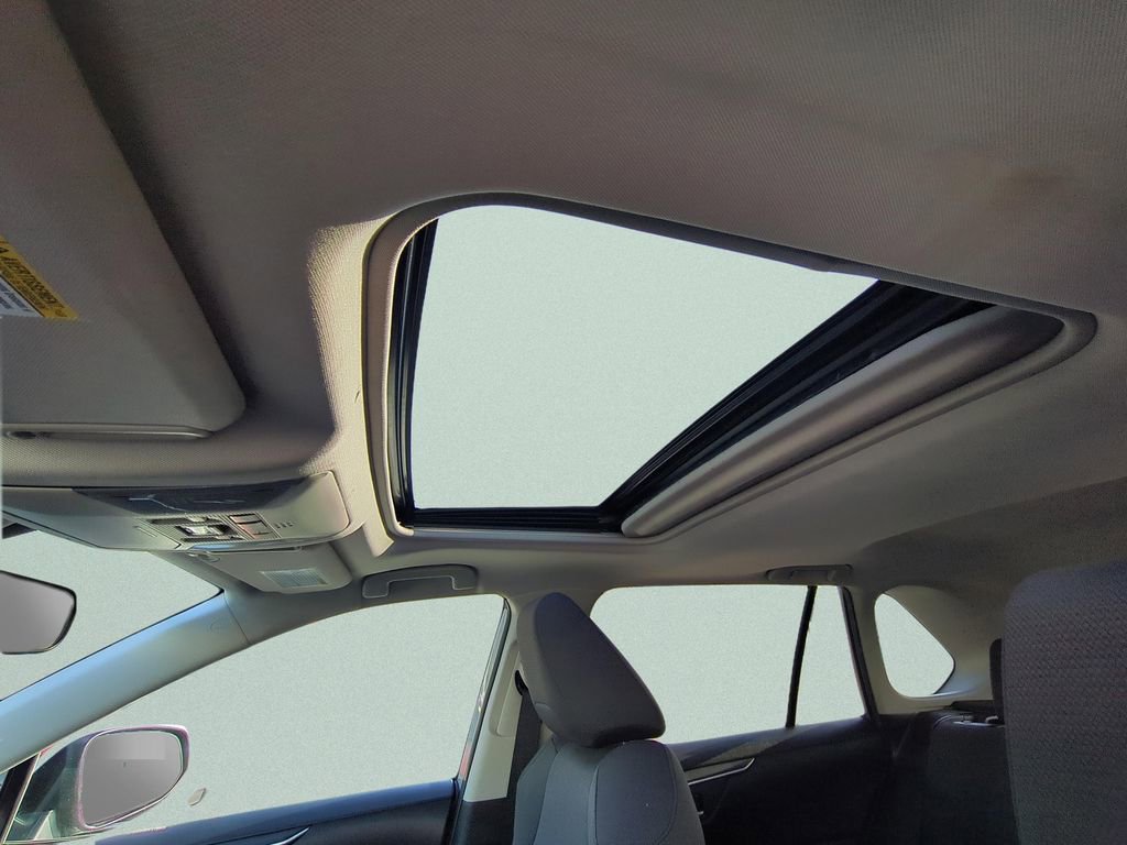 Used 2019 Toyota RAV4 XLE w/ Convenience Package image 28