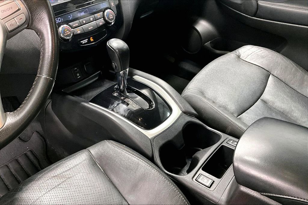 Used 2015 Nissan Rogue SL FWD image 16