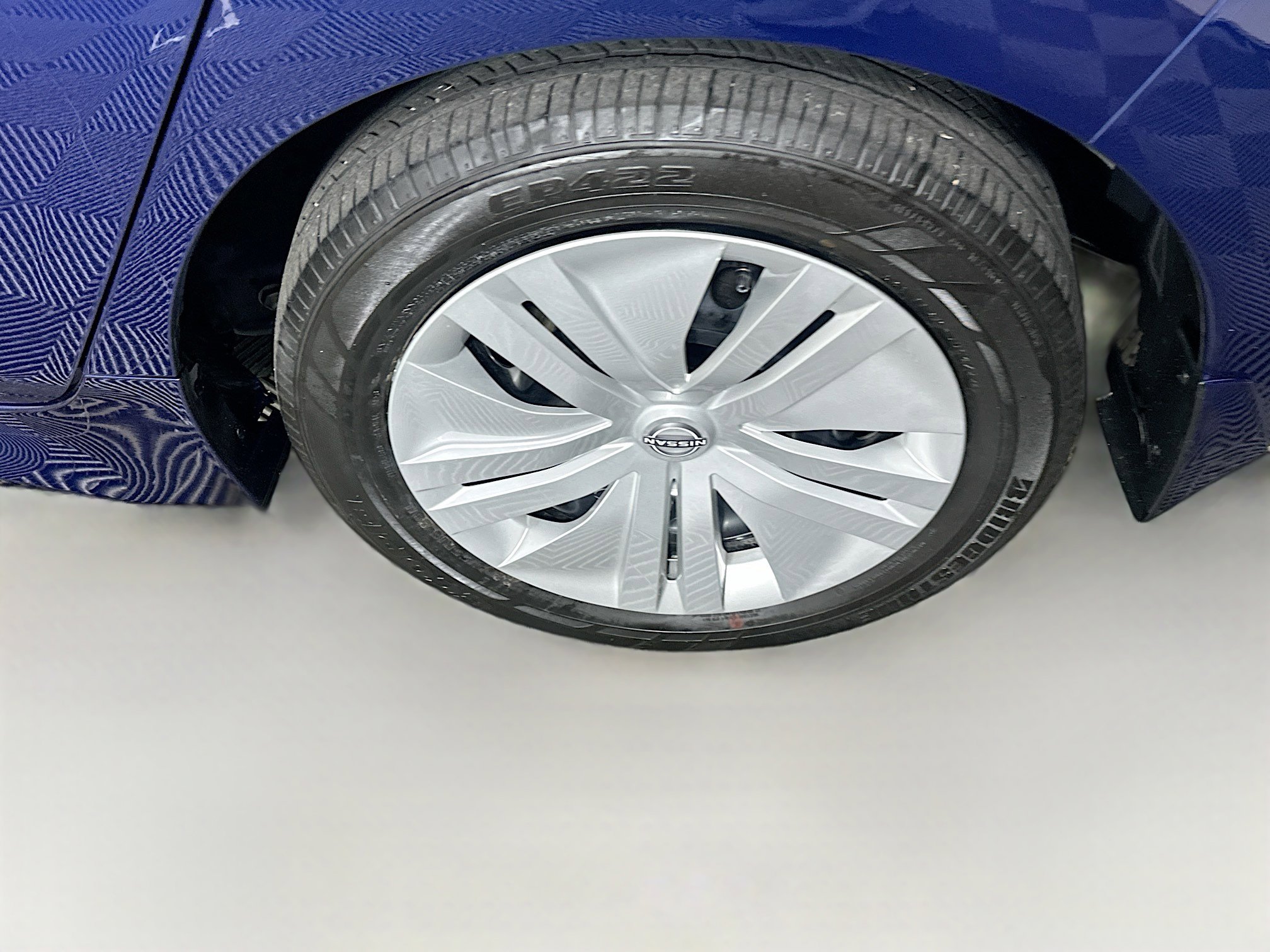 Used 2025 Nissan Leaf S image 11