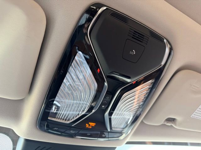 Used 2020 BMW X7 xDrive40i w/ Premium Package AWD/4WD image 42