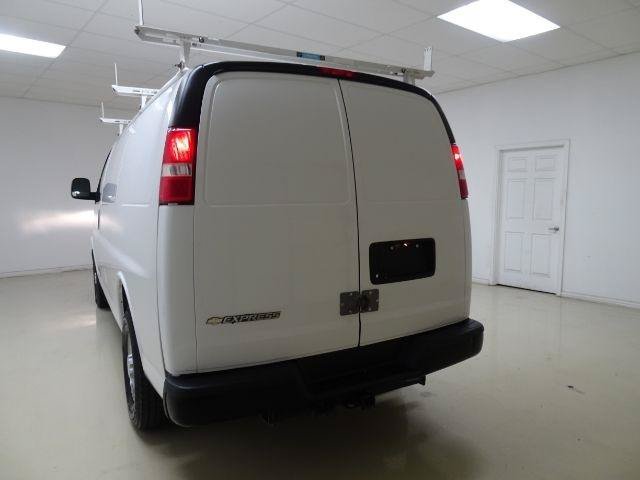 Used 2019 Chevrolet Express 3500 w/ Driver Convenience Package RWD image 10