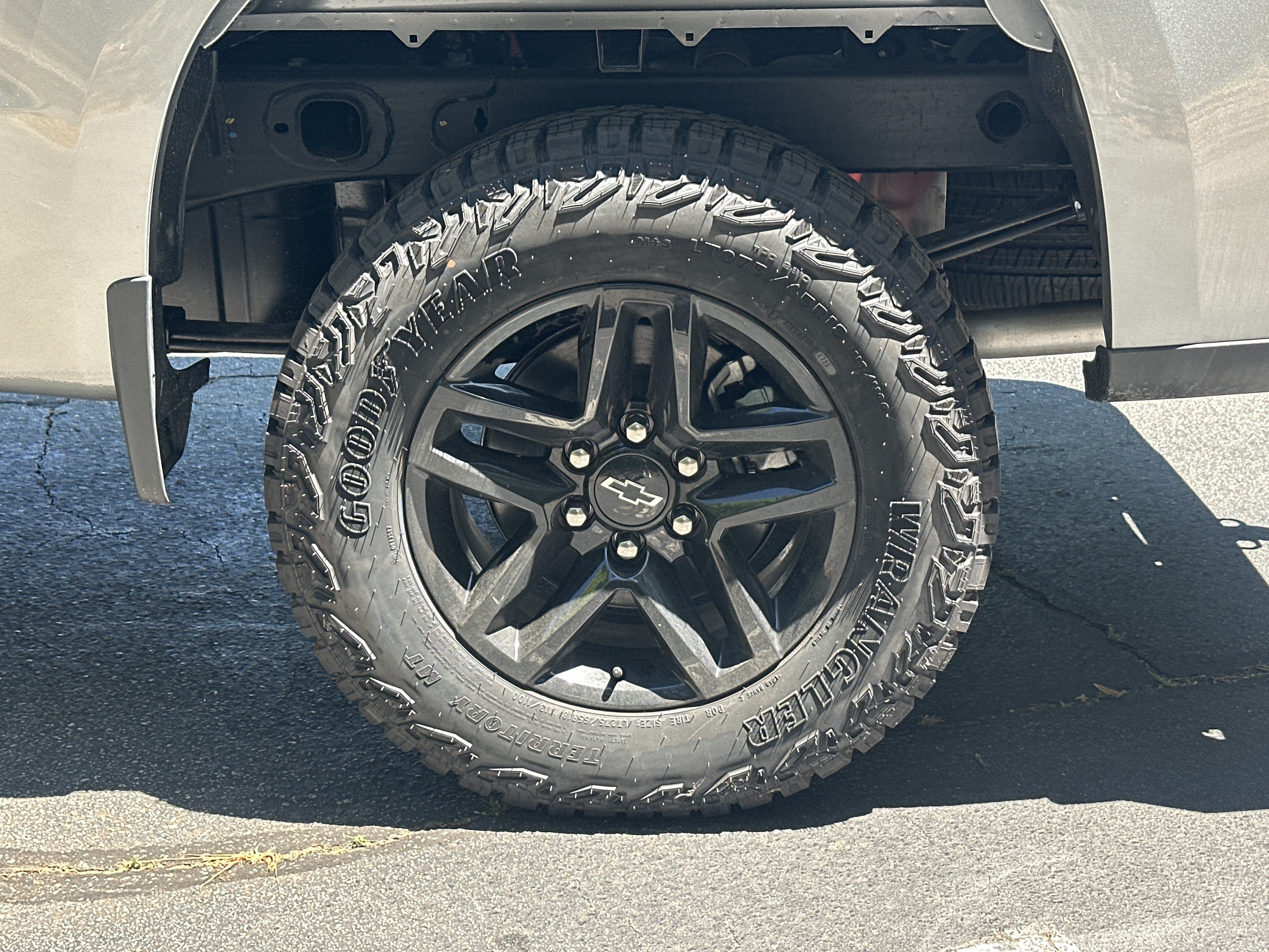 Used 2026 Chevrolet Silverado 1500 Custom Trail Boss w/ LPO, Dark Essentials Package AWD/4WD image 22
