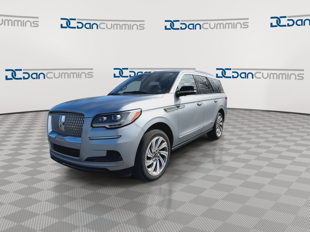 Used 2023 Lincoln Navigator Reserve image 4