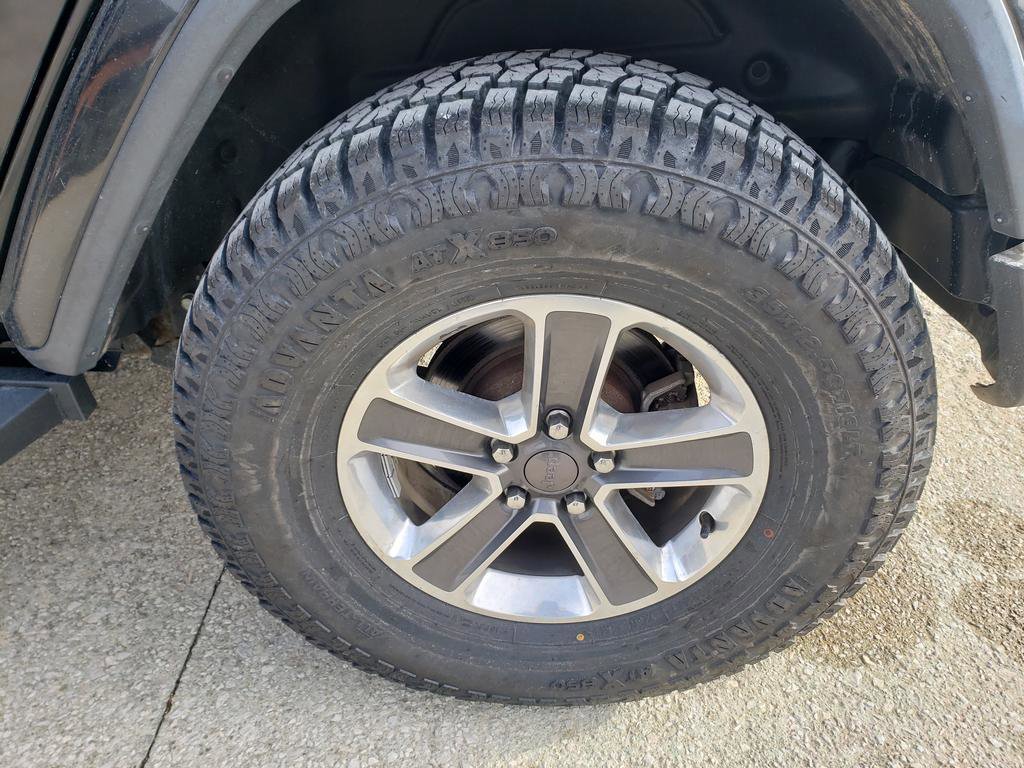 Used 2018 Jeep Wrangler Unlimited Sahara image 43