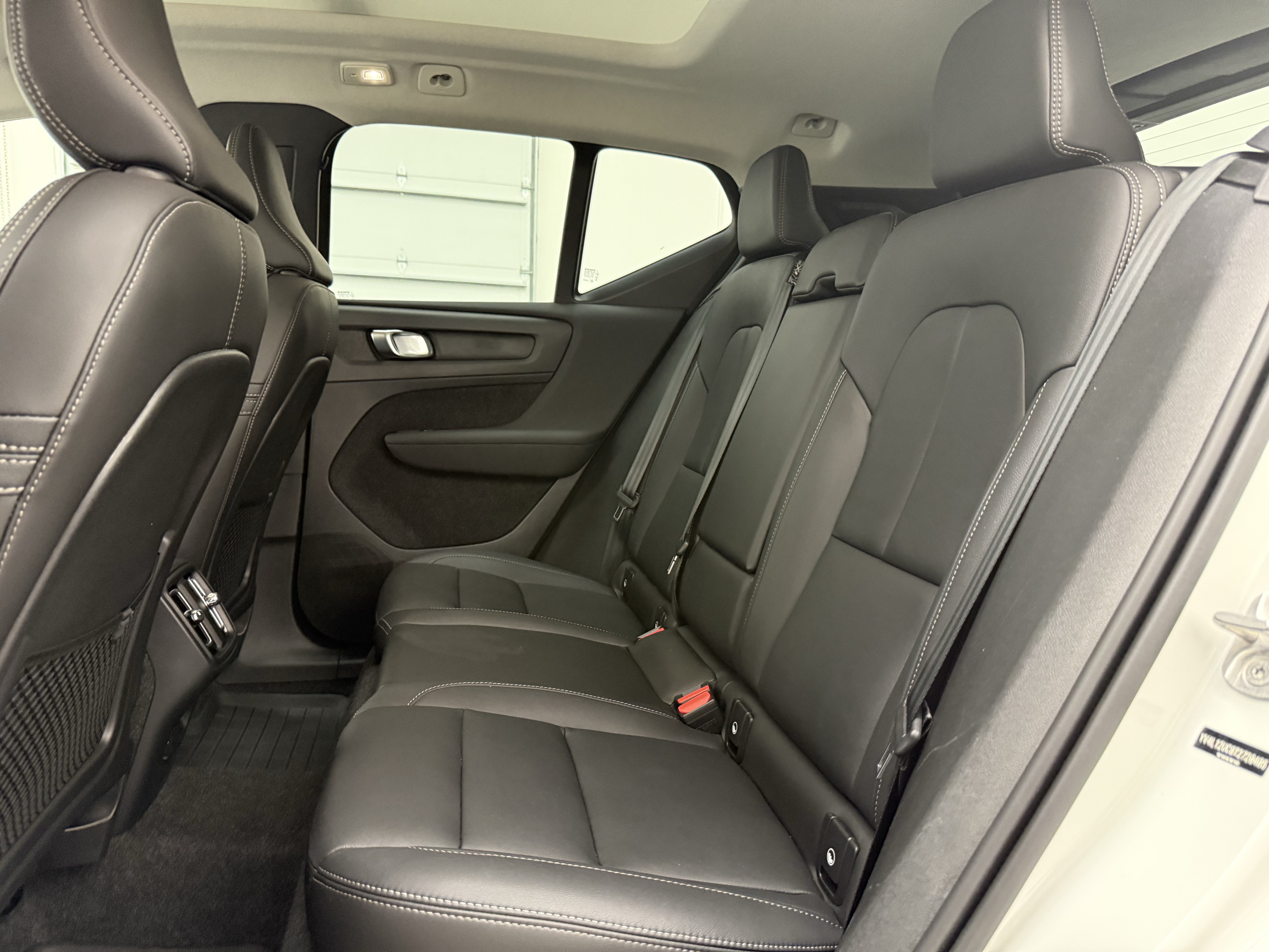 Certified 2026 Volvo XC40 B5 Plus AWD/4WD image 13