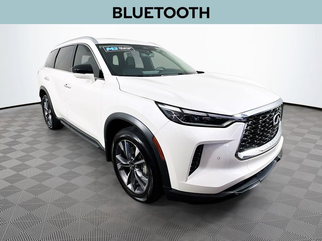 Certified 2023 INFINITI QX60 Luxe w/ Vision Package FWD image 3