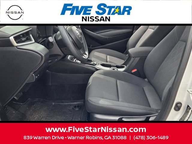 Used 2024 Toyota Corolla LE w/ LE Convenience Package FWD image 5