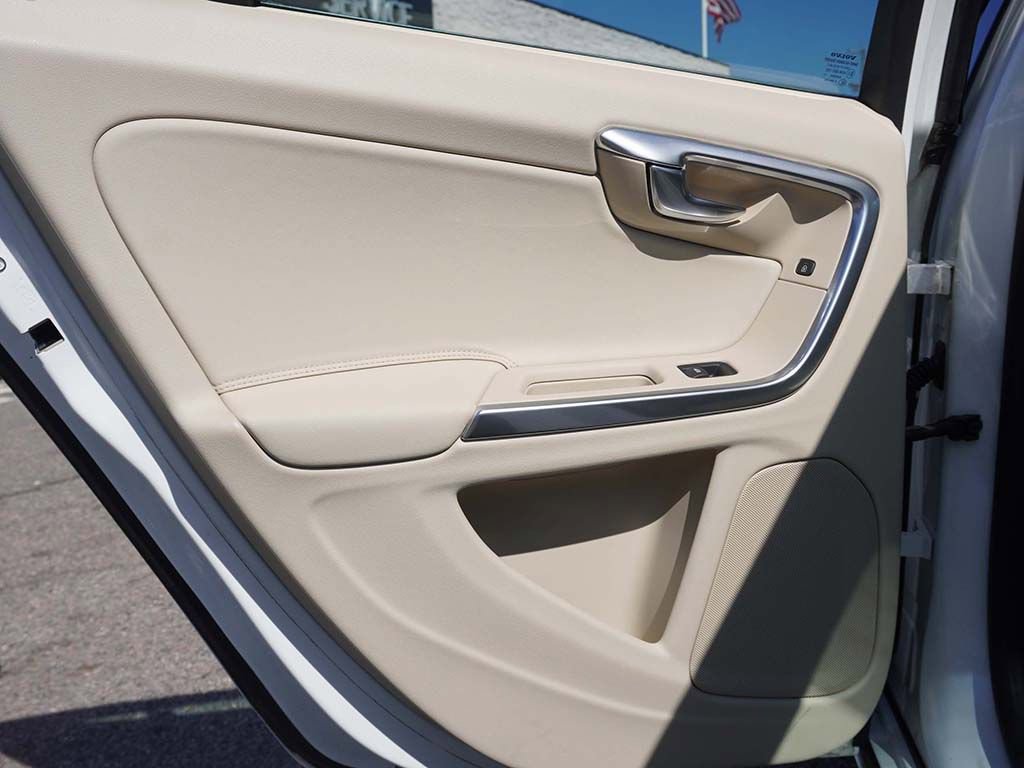 Used 2012 Volvo S60 T5 image 17