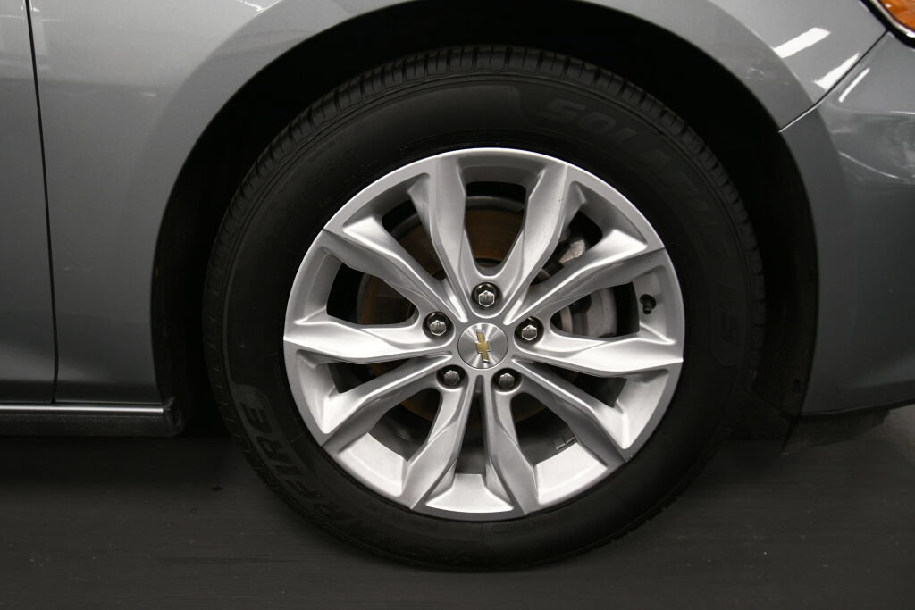 Used 2024 Chevrolet Malibu LT FWD image 28
