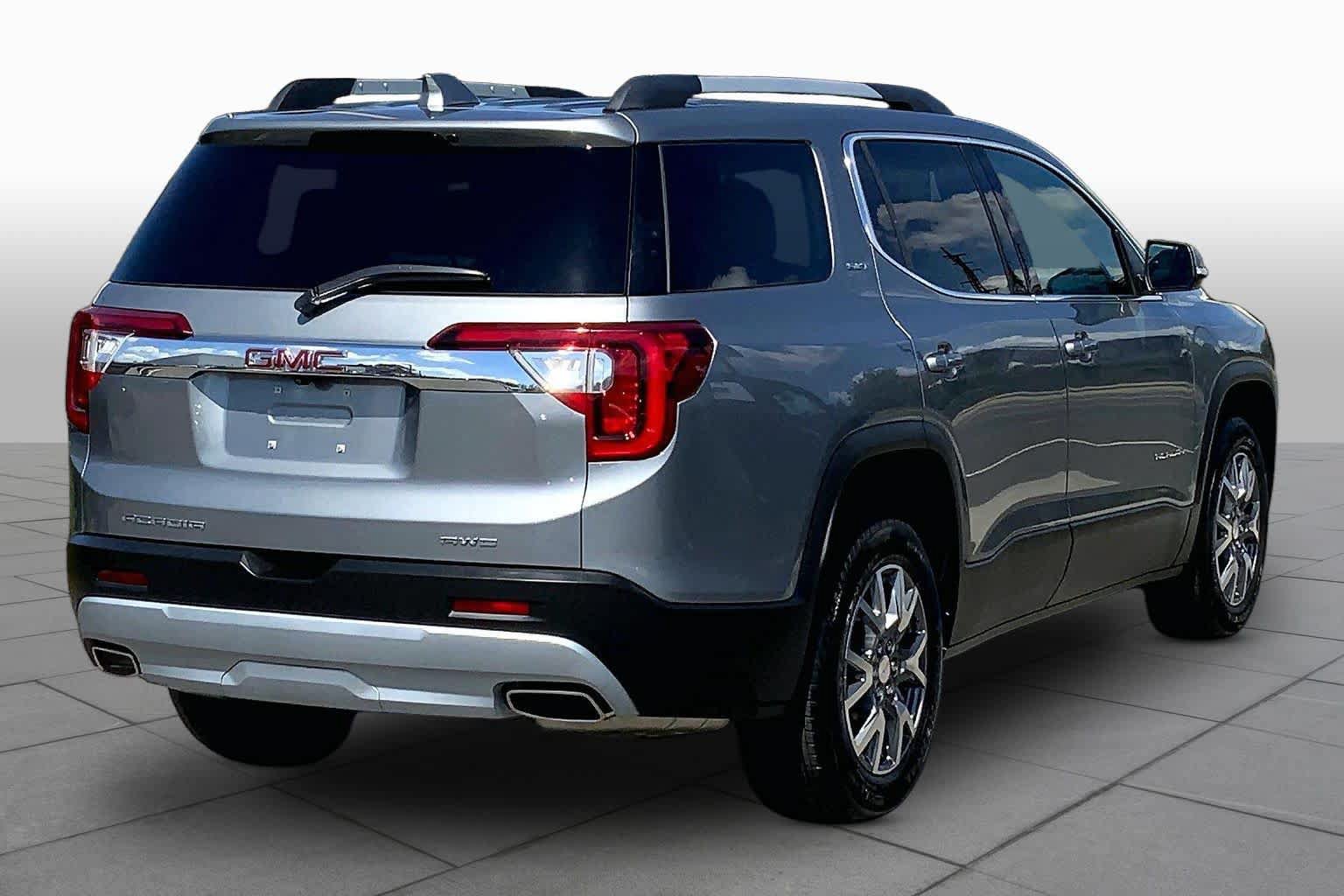 Used 2023 GMC Acadia SLT AWD/4WD image 13