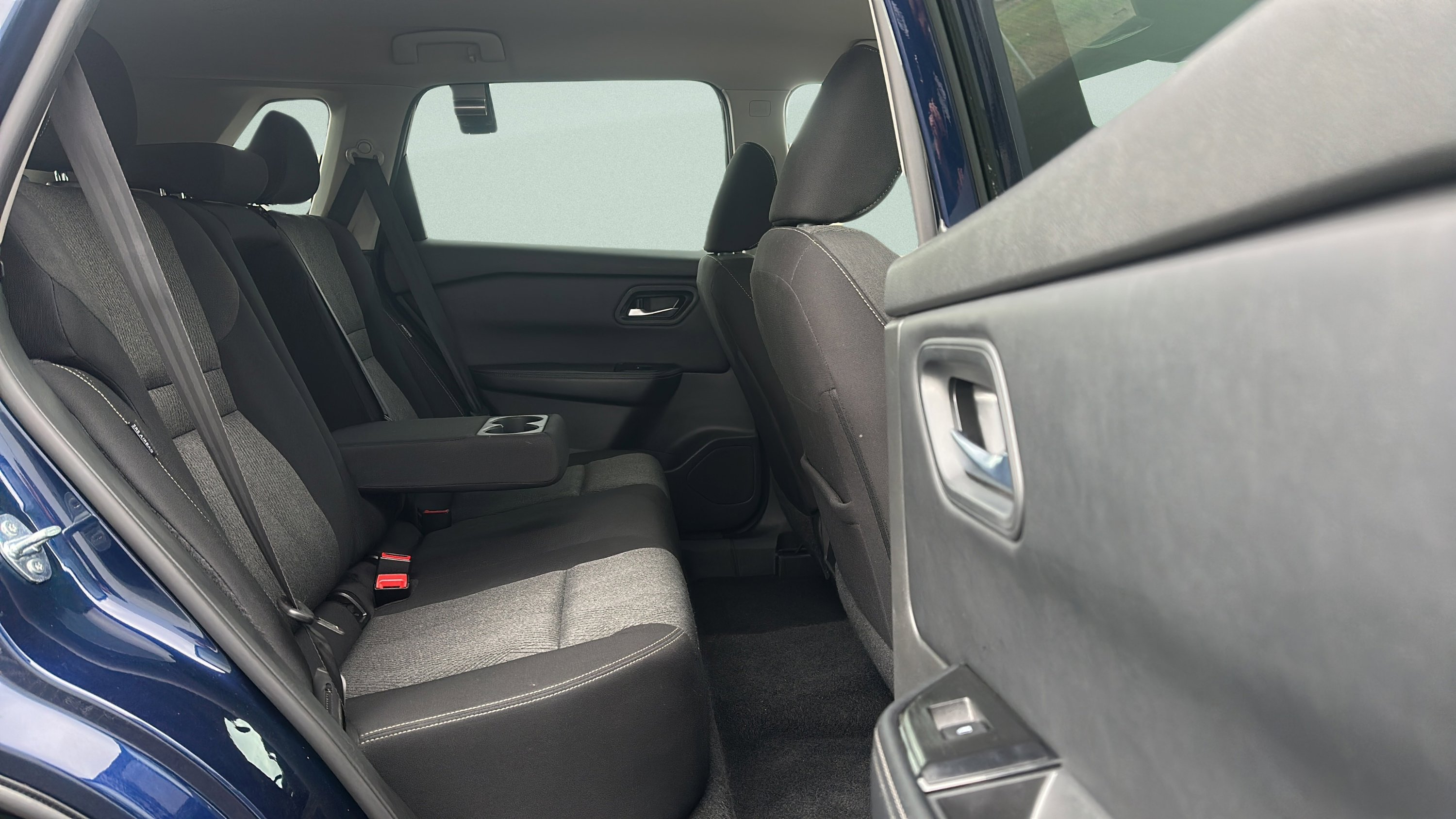 Used 2024 Nissan Rogue SV AWD/4WD image 26