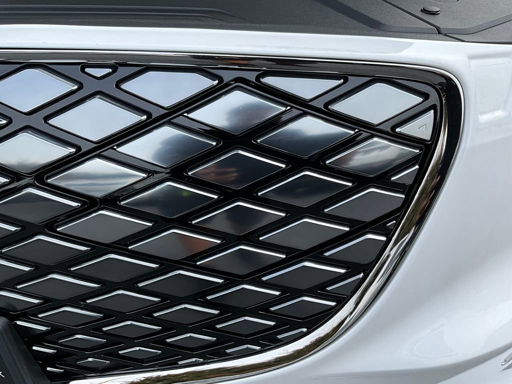 Used 2026 Genesis Electrified GV70 image 12