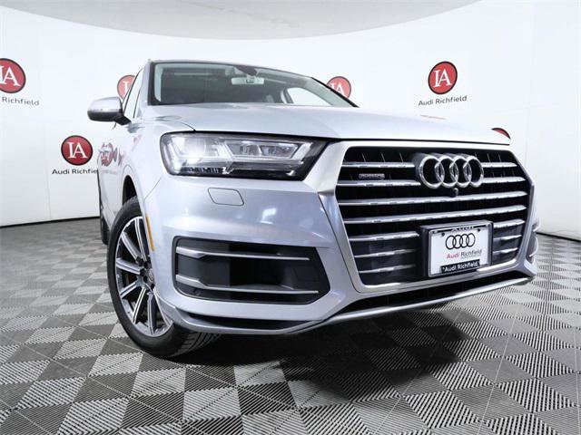 Used 2017 Audi Q7 3.0T Prestige w/ Prestige Package image 2