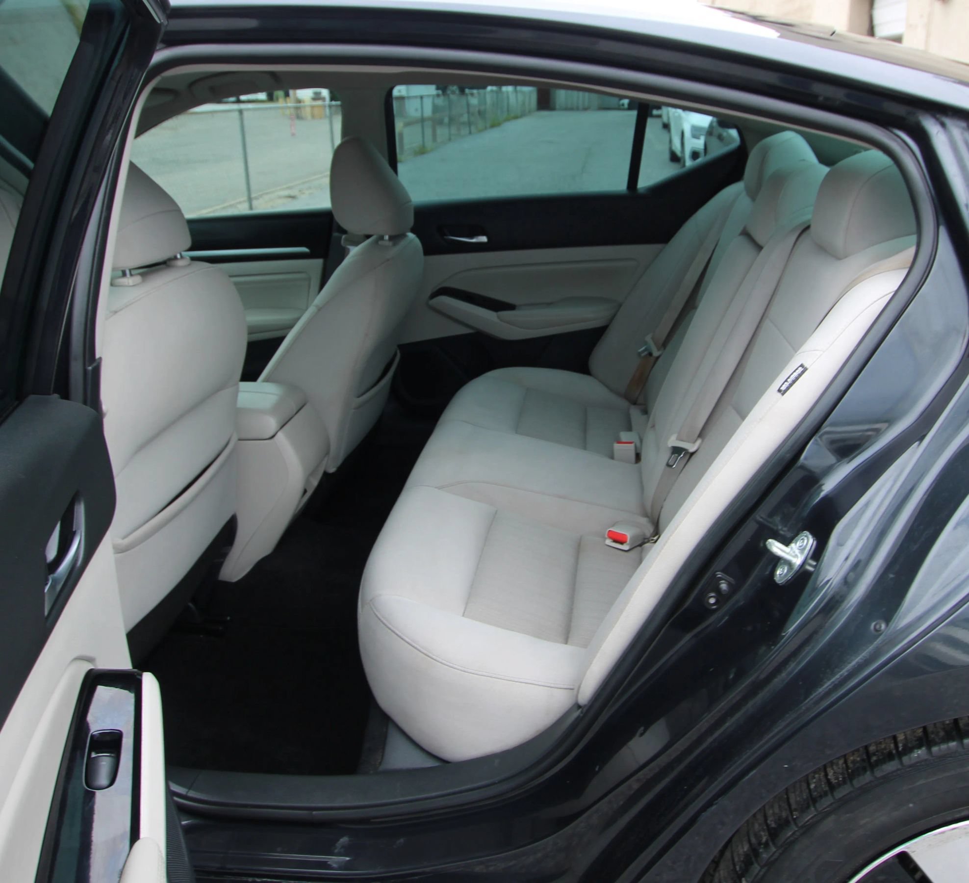 Used 2021 Nissan Altima 2.5 SV FWD image 11