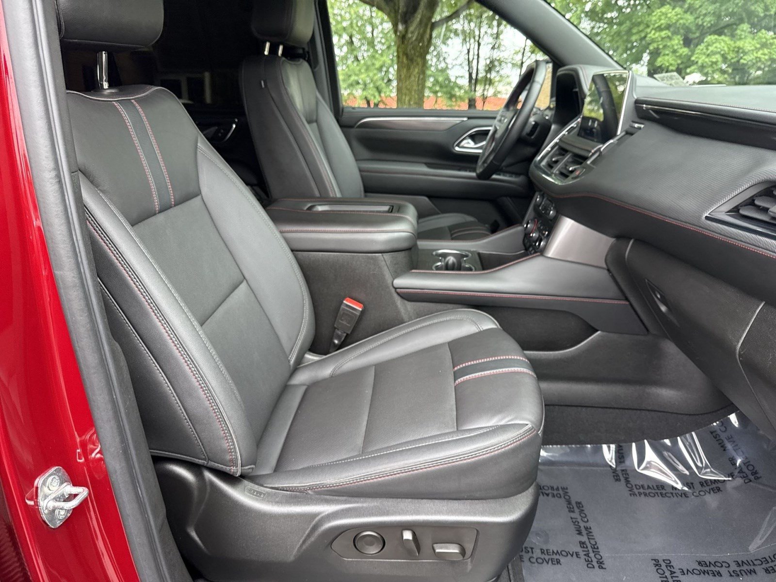 Used 2022 Chevrolet Tahoe RST w/ Luxury Package AWD/4WD image 25
