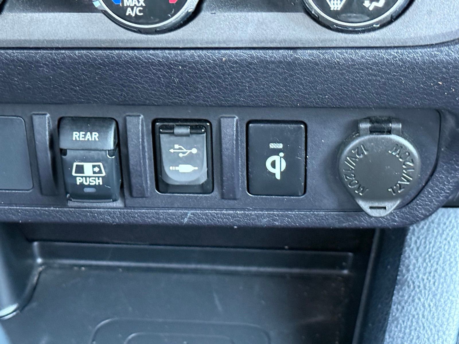 Used 2019 Toyota Tacoma TRD Sport AWD/4WD image 24