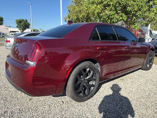 Used 2022 Chrysler 300 Touring w/ Sport Appearance Package RWD image 3