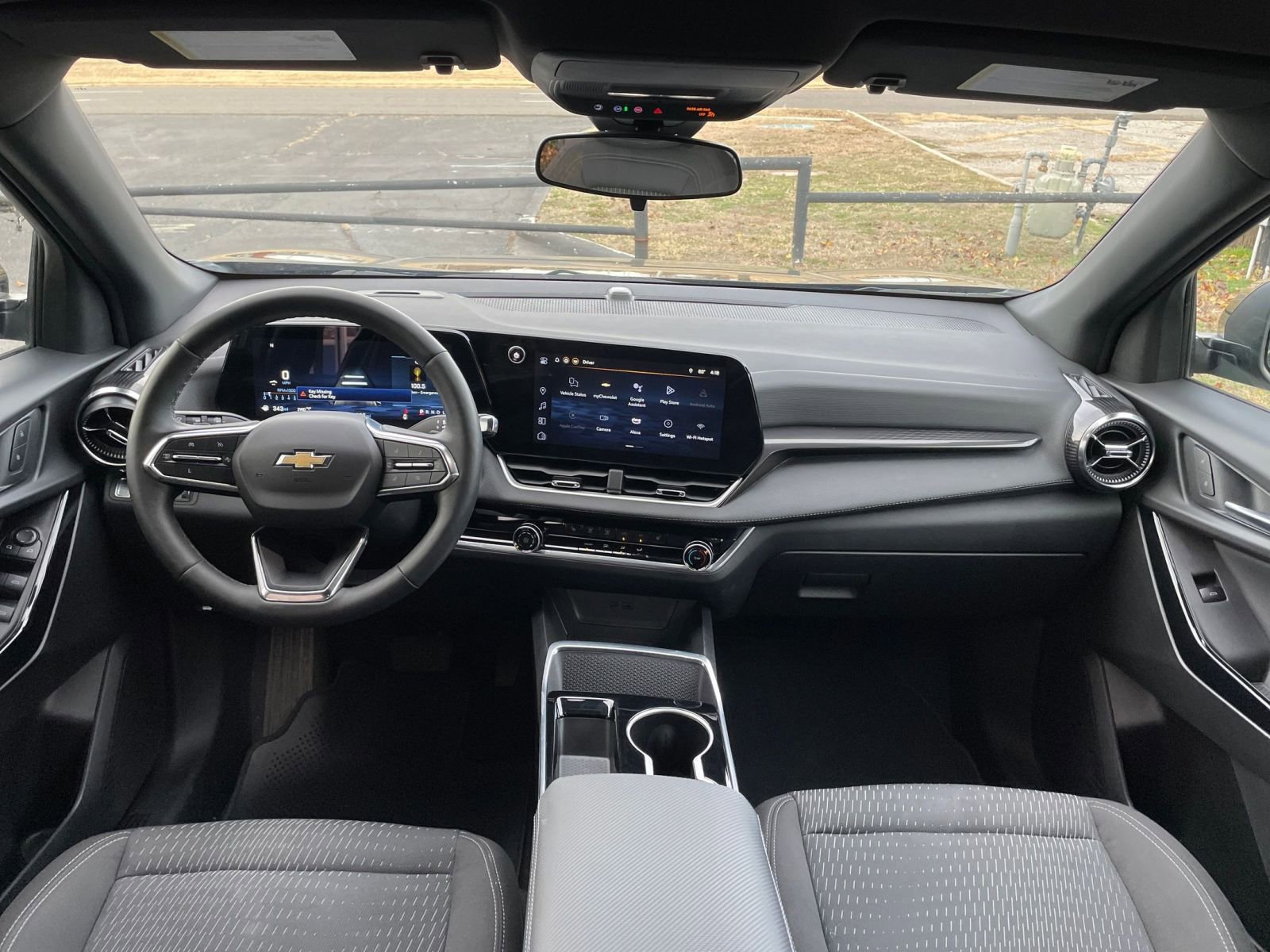 Used 2025 Chevrolet Equinox LT image 32