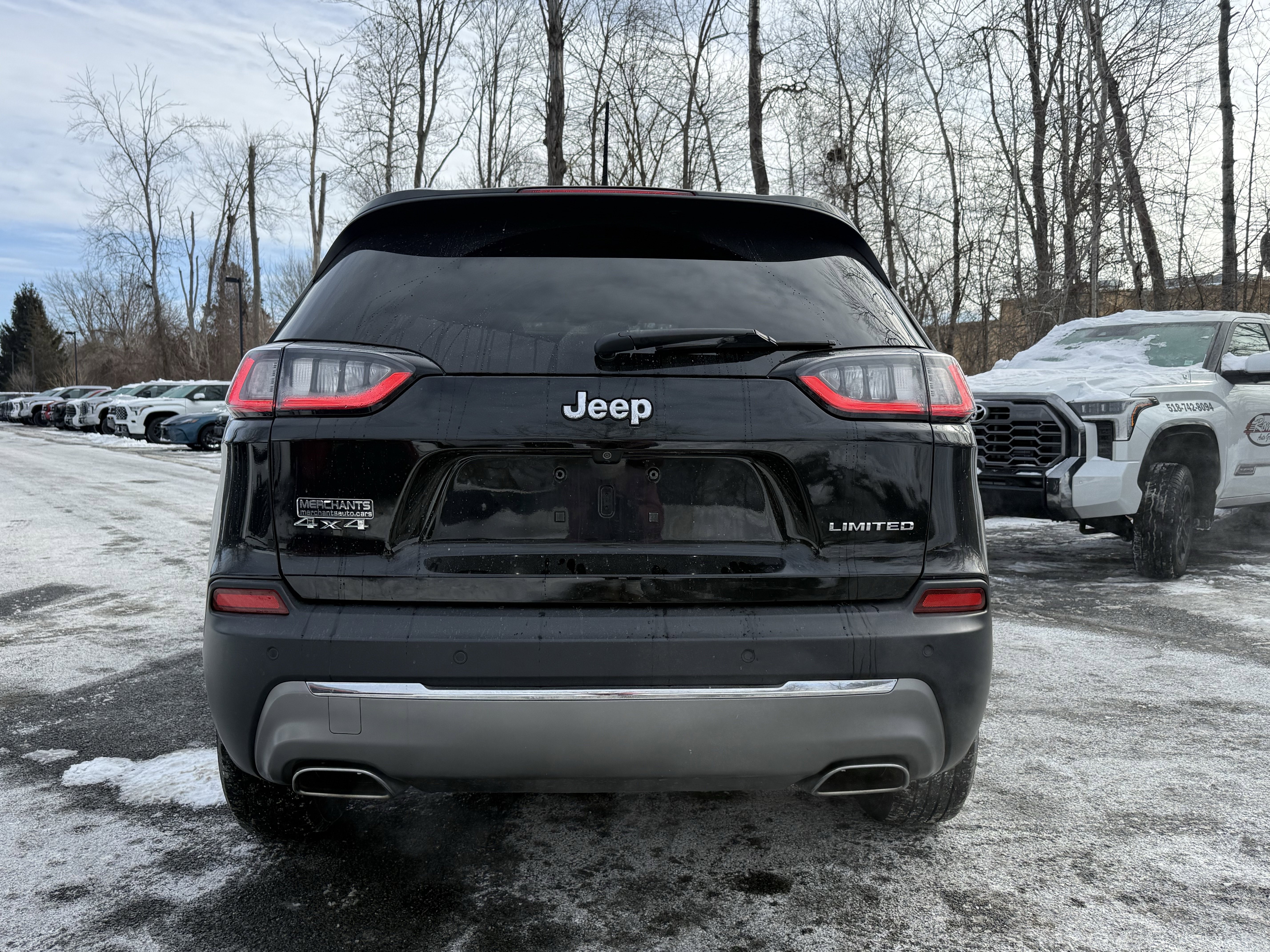 Used 2019 Jeep Cherokee Limited w/ Technology Group image 4