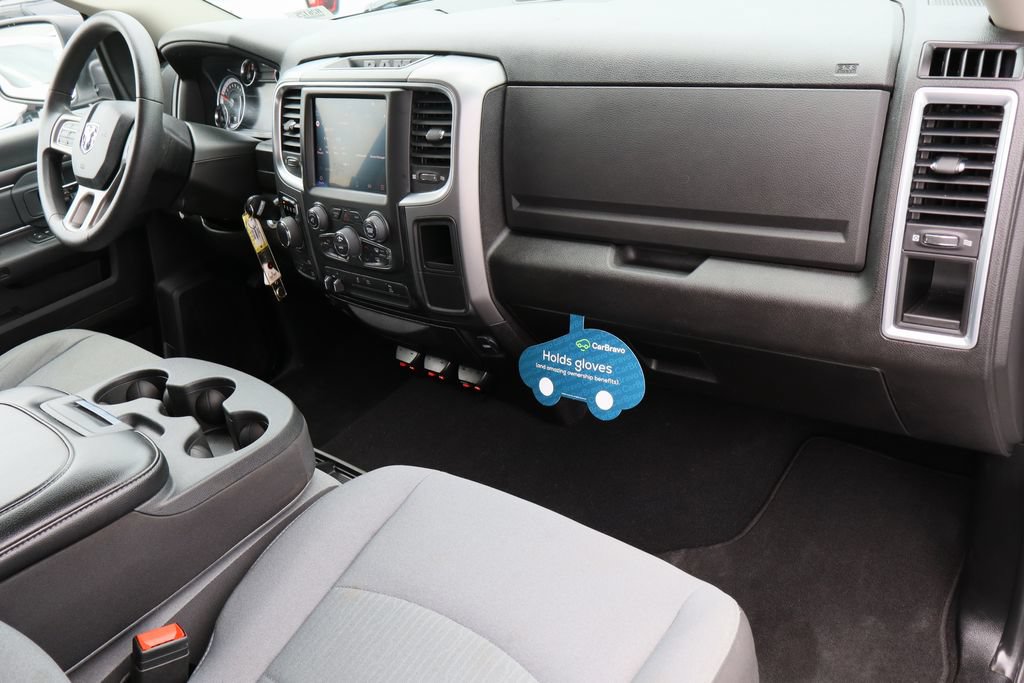 Used 2022 RAM 1500 Classic SLT w/ Electronics Group AWD/4WD image 27