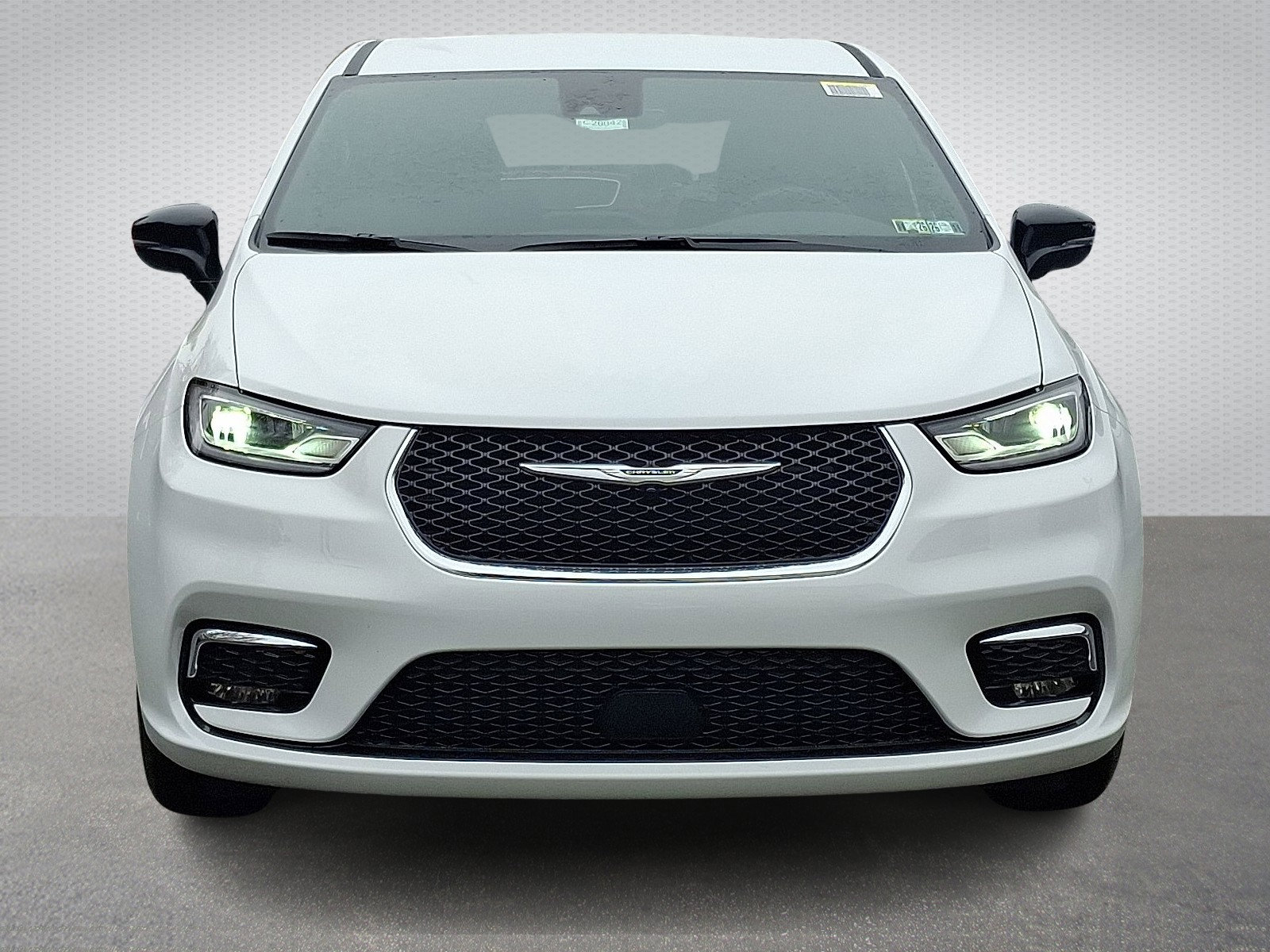 New 2026 Chrysler Pacifica Select image 2