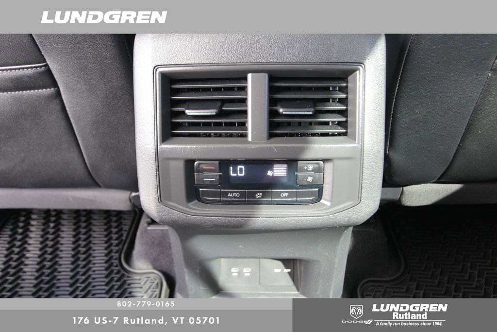 Used 2022 Volkswagen Atlas SE image 31