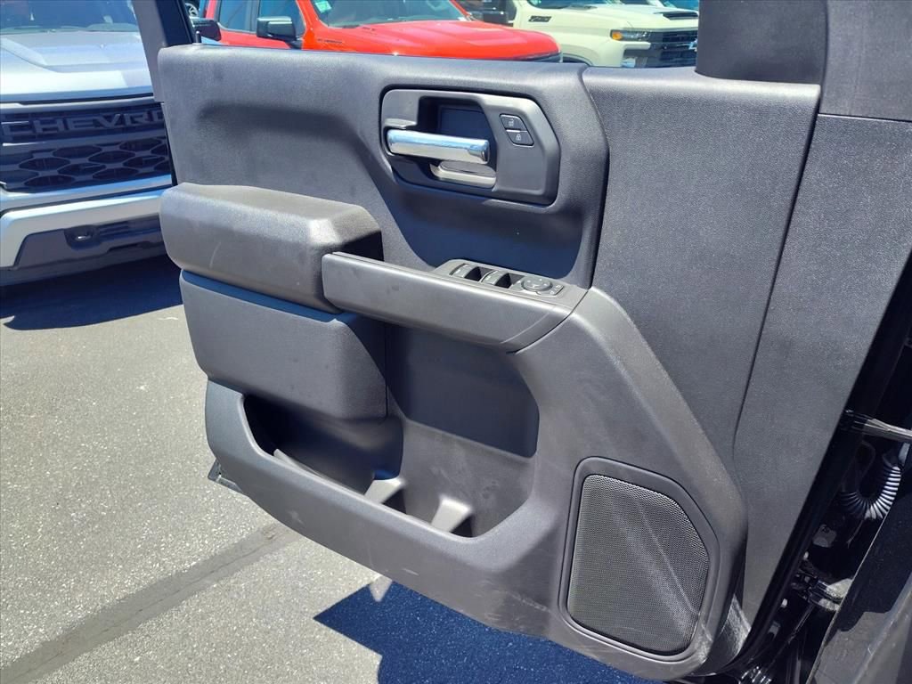 New 2026 Chevrolet Silverado 1500 Custom Trail Boss AWD/4WD image 9