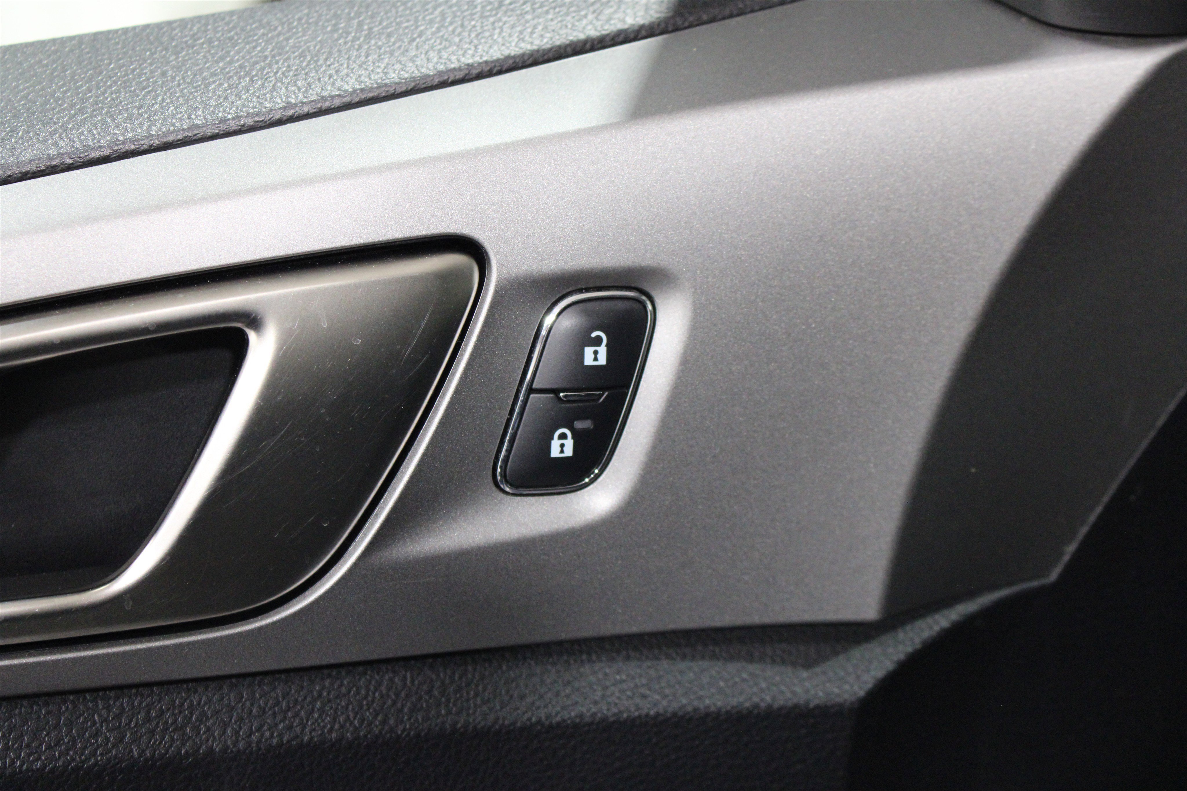 Used 2019 Ford Ranger XLT w/ Equipment Group 301A Mid image 7