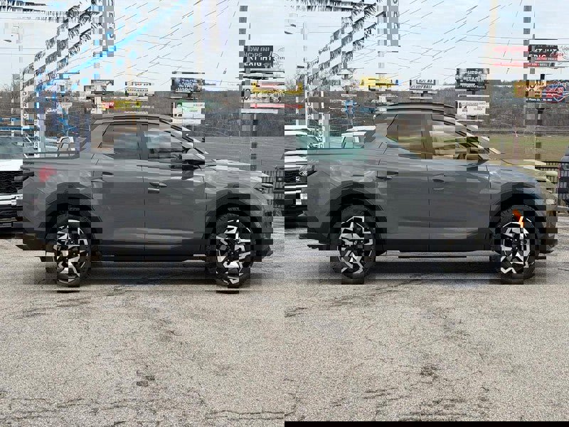 Used 2023 Hyundai Santa Cruz Limited image 2