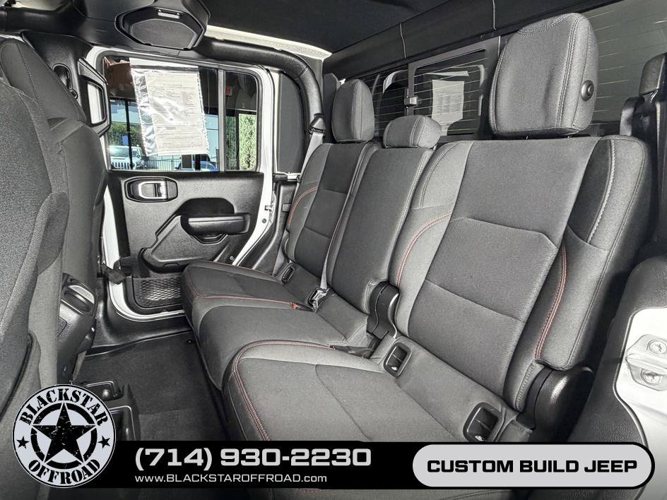 Used 2023 Jeep Gladiator Rubicon w/ Trailer Tow Package AWD/4WD image 17