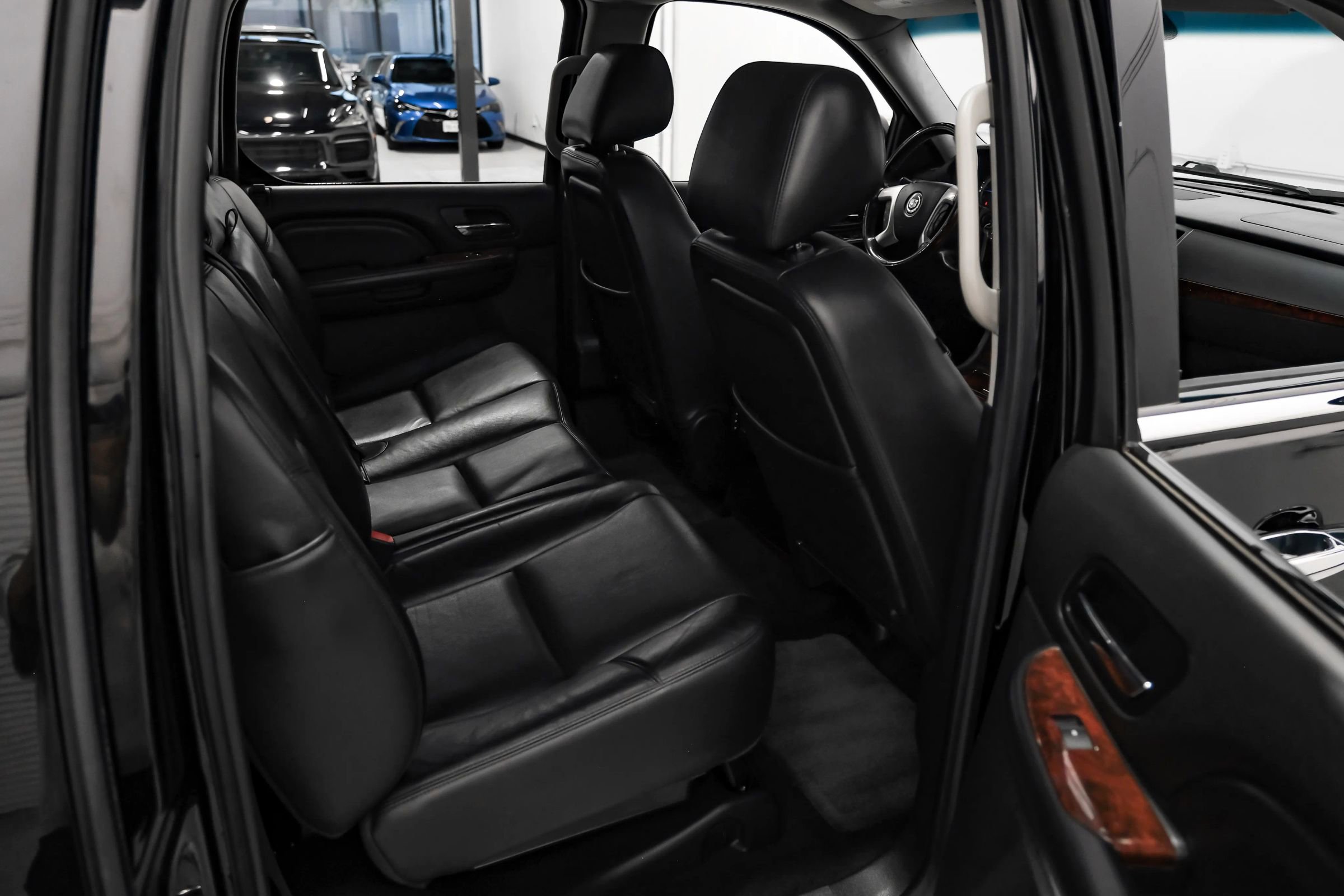 Used 2013 Cadillac Escalade EXT Premium AWD/4WD image 37