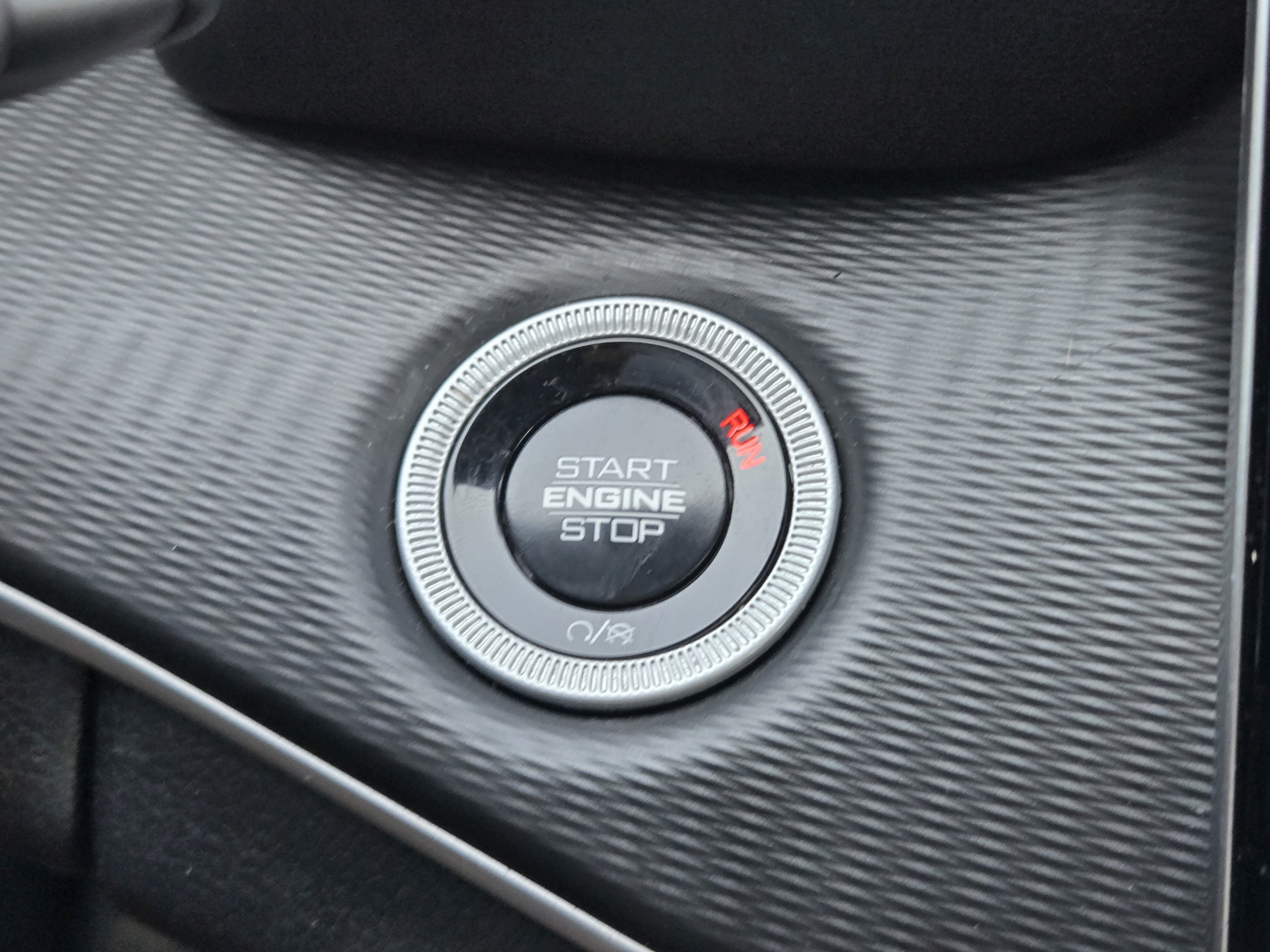 Used 2025 Jeep Grand Cherokee Altitude AWD/4WD image 17