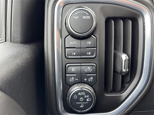 Used 2020 Chevrolet Silverado 3500 LT w/ Convenience Package image 17